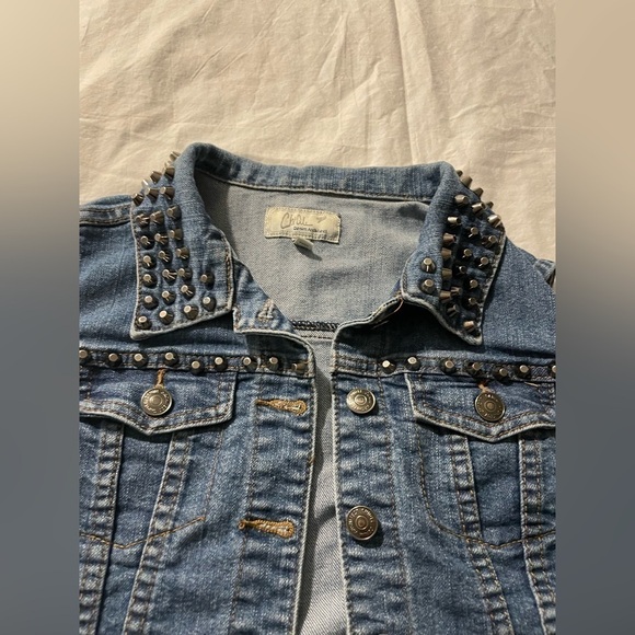 Girl’s Chi Qle Jeans Sleeveless Jacket with Metal Studs - Size M - Picture 6 of 7